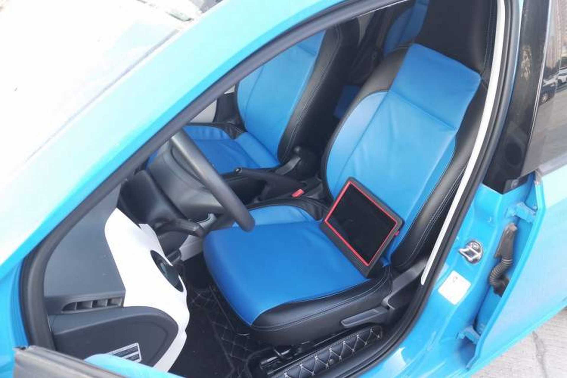 Used Volkswagen up! 2015 1.0L move up! Left Front Seat