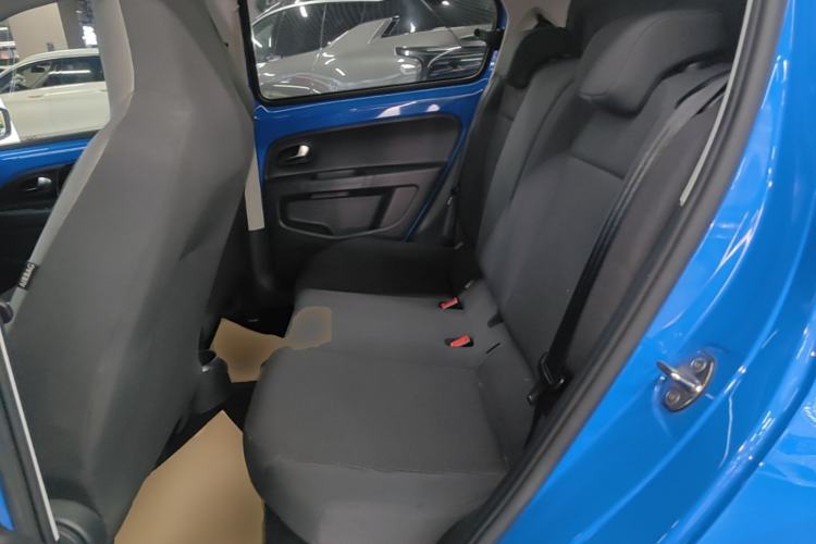 Used Volkswagen up! 2015 1.0L go high! Left Rear Seat