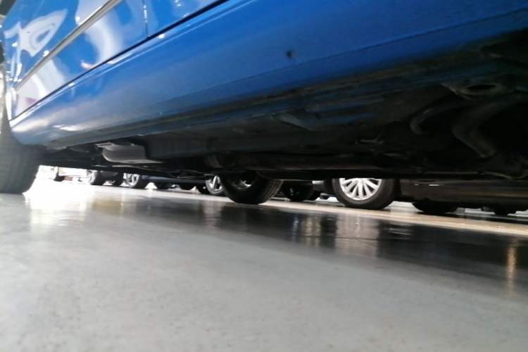 Used Volkswagen up! 2015 1.0L go high! Left Side Sill