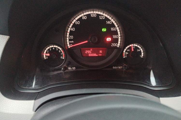 Used Volkswagen up! 2015 1.0L move up! Odometer Close Up