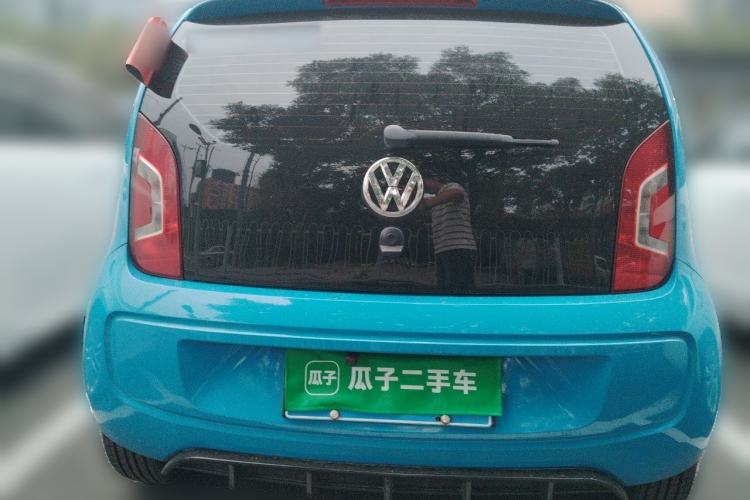 Used Volkswagen up! 2015 1.0L move up! Rear
