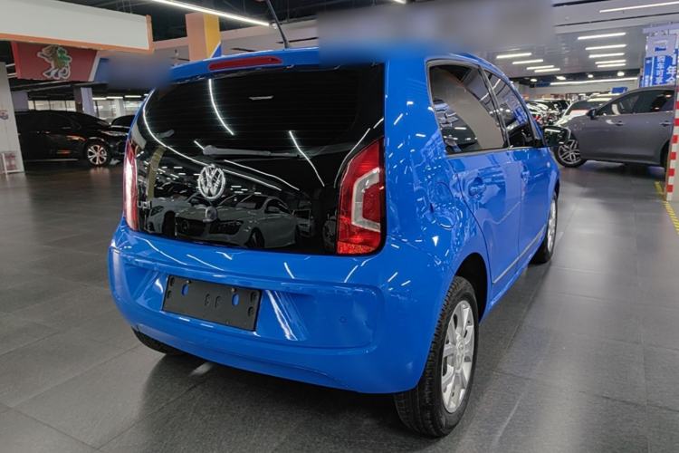 Used Volkswagen up! 2015 1.0L go high! Rear Right 45 Deg