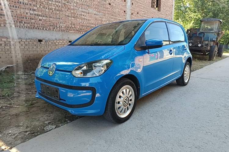 Ojetý Volkswagen up! 2015 1.0L move up! Guazi used car, China used car export, Used car for sale, Used cars, Cheapest cars for sale