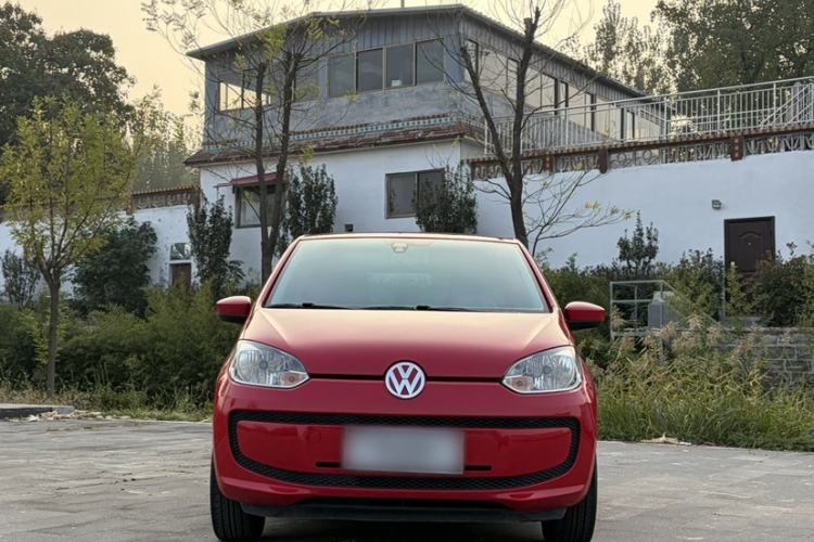 Used Volkswagen up! 2015 1.0L move up! Exterior 1