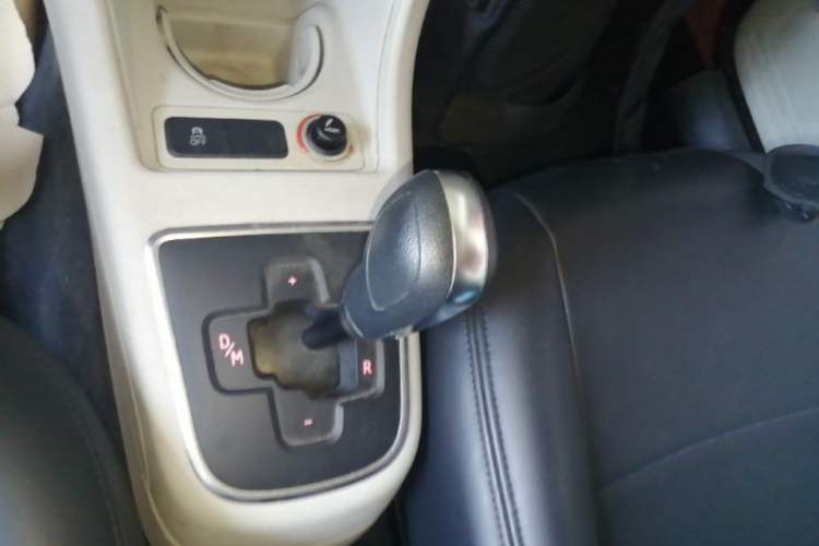 Used Volkswagen up! 2015 1.0L move up! Gear Lever