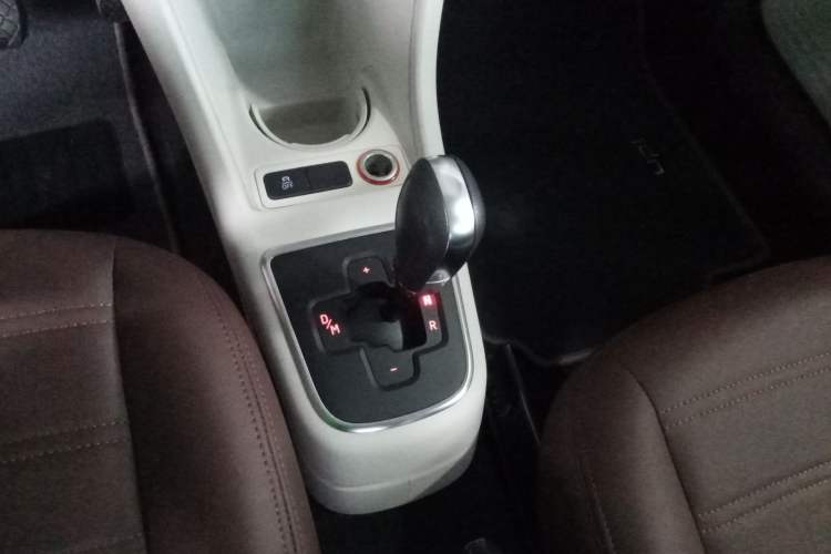 Used Volkswagen up! 2015 1.0L move up! Gear Lever