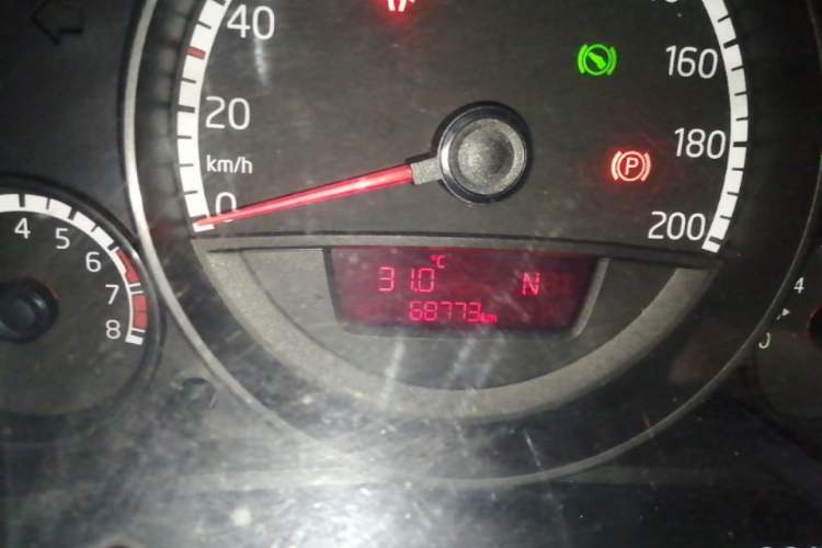 Used Volkswagen up! 2015 1.0L move up! Instrument Cluster