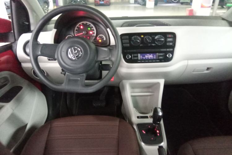 Used Volkswagen up! 2015 1.0L move up! Steering Wheel