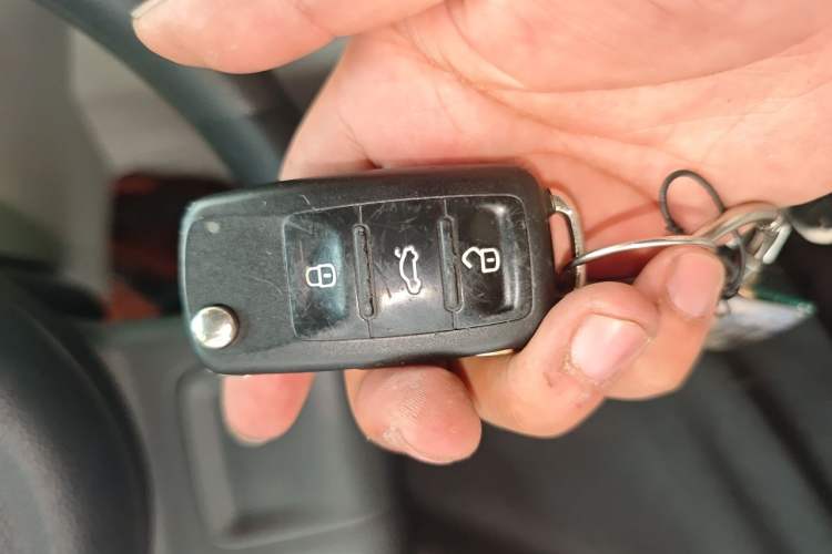 Used Volkswagen up! 2015 1.0L move up! Vehicle Key