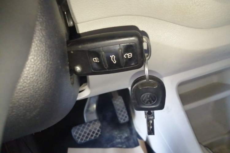 Used Volkswagen up! 2015 1.0L move up! Vehicle Key