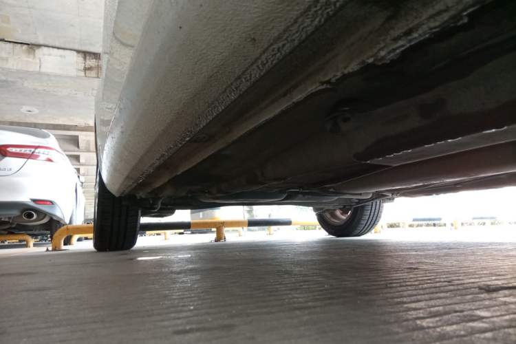 Used Volkswagen up! 2015 1.0L move up! Chassis Front Right