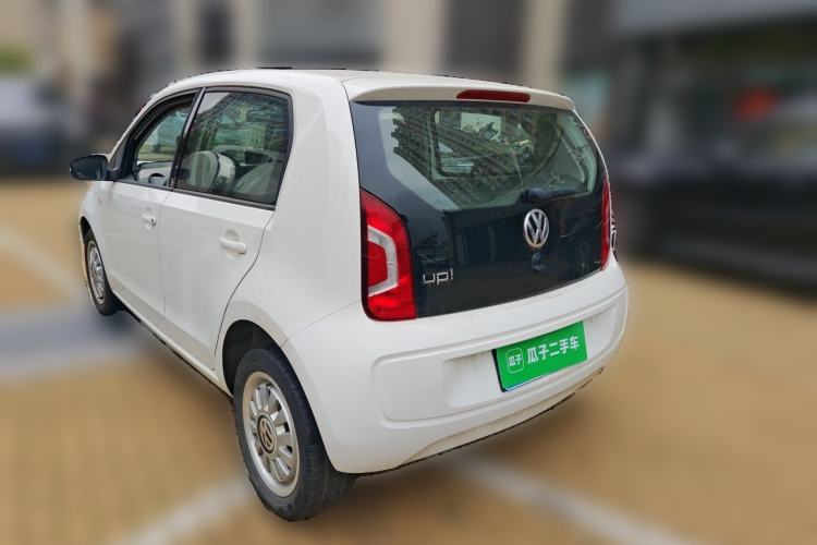 Used Volkswagen up! 2015 1.0L move up! Exterior 3
