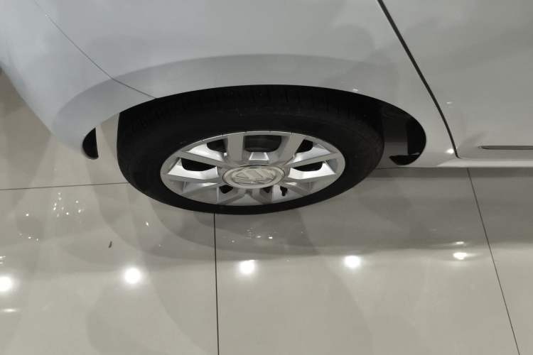 Used Volkswagen up! 2015 1.0L go high! Exterior 8