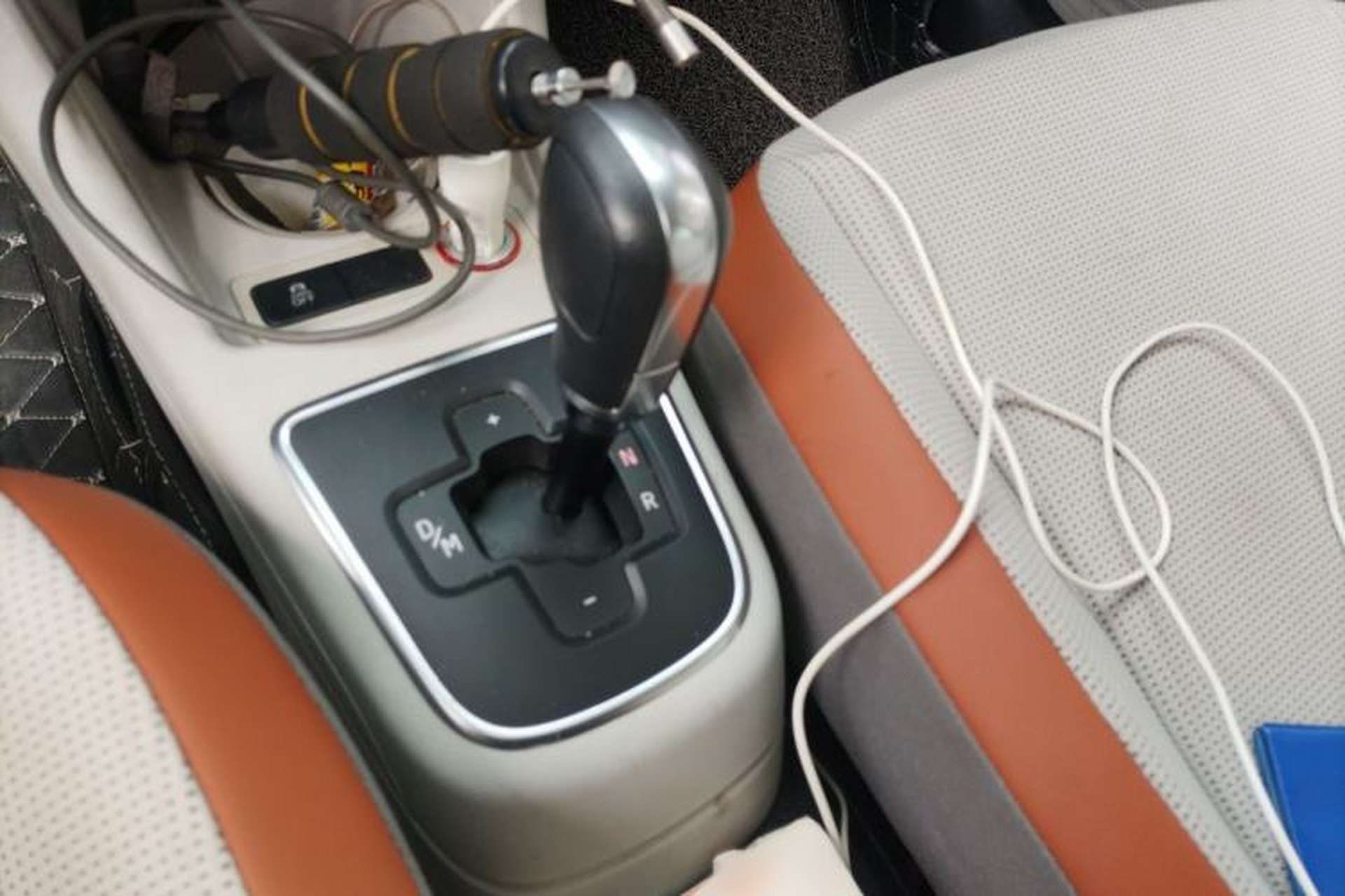 Used Volkswagen up! 2015 1.0L go high! Gear Lever