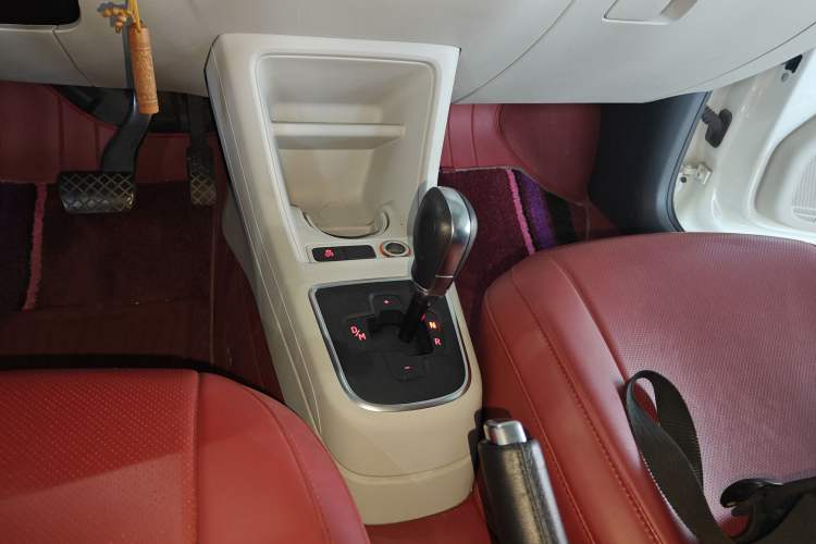 Used Volkswagen up! 2015 1.0L go high! Gear Lever