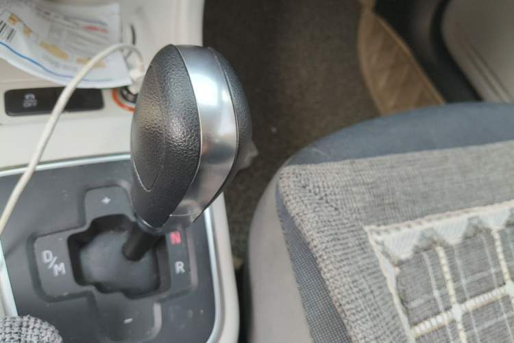 Used Volkswagen up! 2015 1.0L move up! Gear Lever