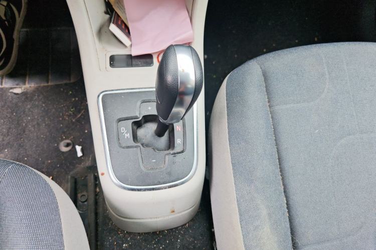 Used Volkswagen up! 2015 1.0L move up! Gear Lever