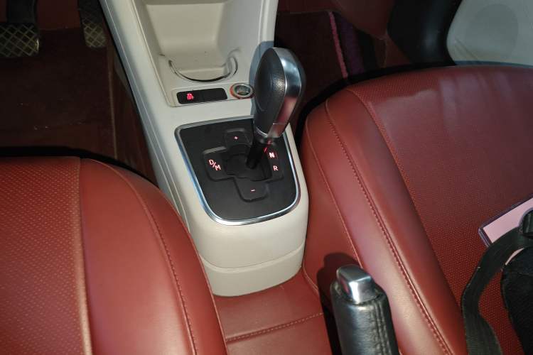 Used Volkswagen up! 2015 1.0L go high! Gear Lever