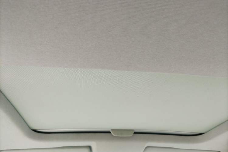 Used Volkswagen up! 2015 1.0L go high! Headliner