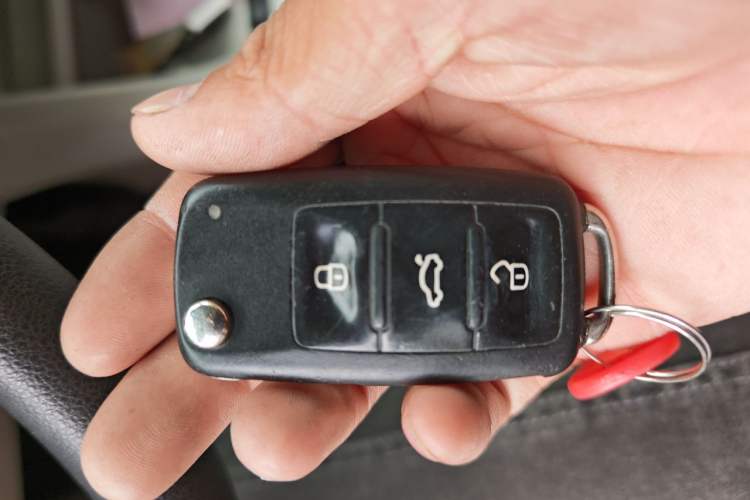 Used Volkswagen up! 2015 1.0L move up! Interior 1