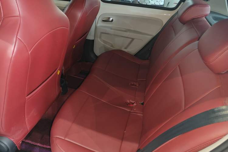 Used Volkswagen up! 2015 1.0L go high! Left Rear Seat