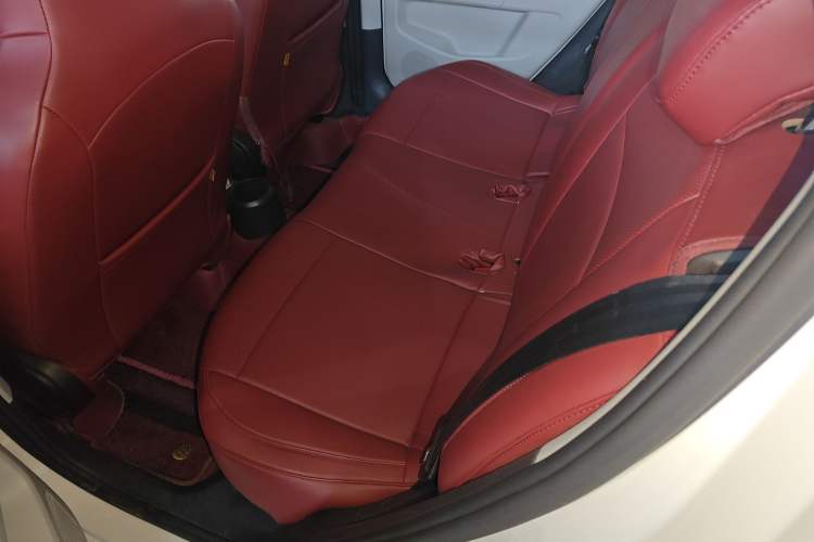 Used Volkswagen up! 2015 1.0L go high! Left Rear Seat