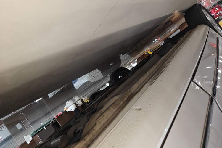 Used Volkswagen up! 2015 1.0L go high! Left Side Sill