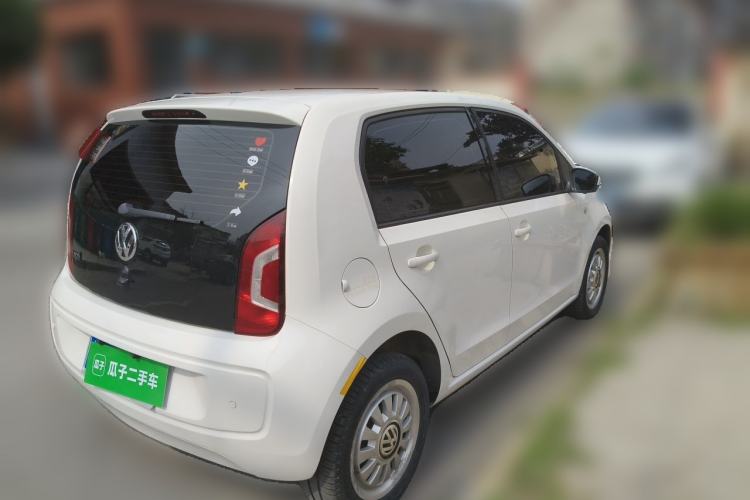 Used Volkswagen up! 2015 1.0L move up! Rear Right 45 Deg