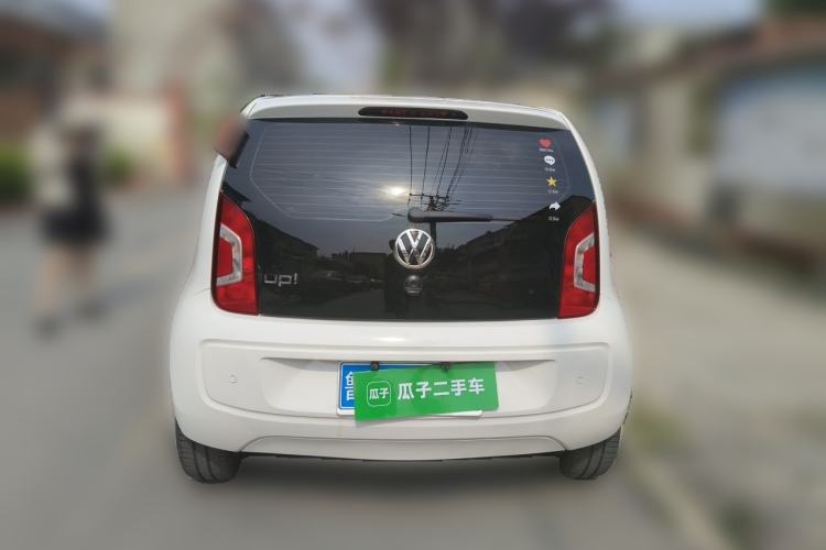 Used Volkswagen up! 2015 1.0L move up! Rear
