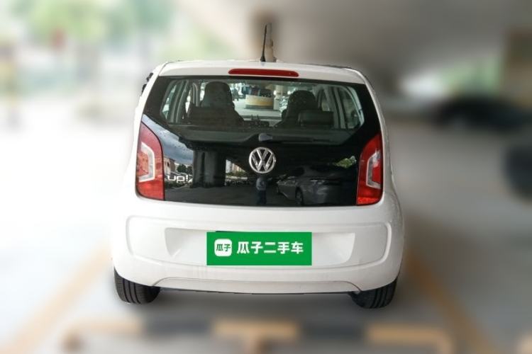 Used Volkswagen up! 2015 1.0L move up! Rear