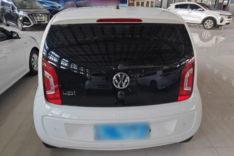 Used Volkswagen up! 2015 1.0L go high! Rear