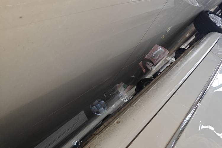 Used Volkswagen up! 2015 1.0L go high! Right Side Sill