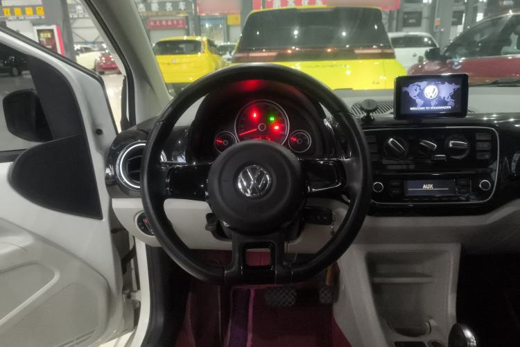 Used Volkswagen up! 2015 1.0L go high! Steering Wheel
