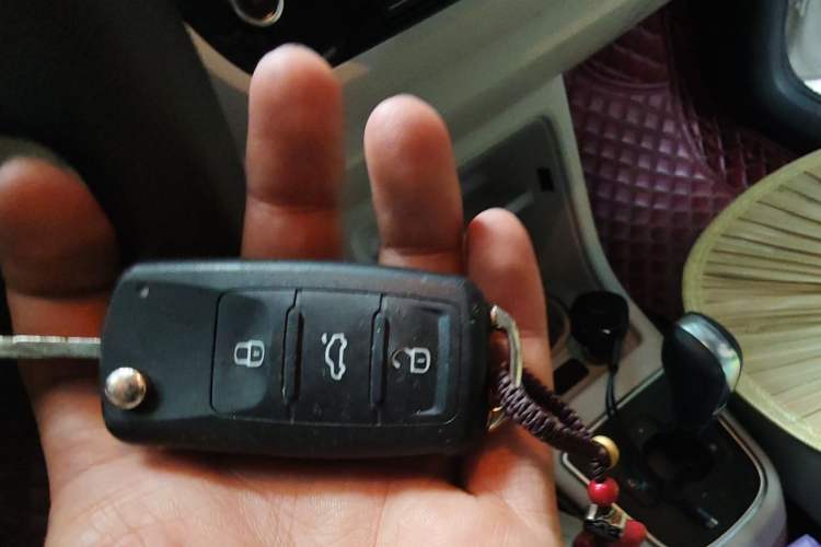 Used Volkswagen up! 2015 1.0L move up! Vehicle Key