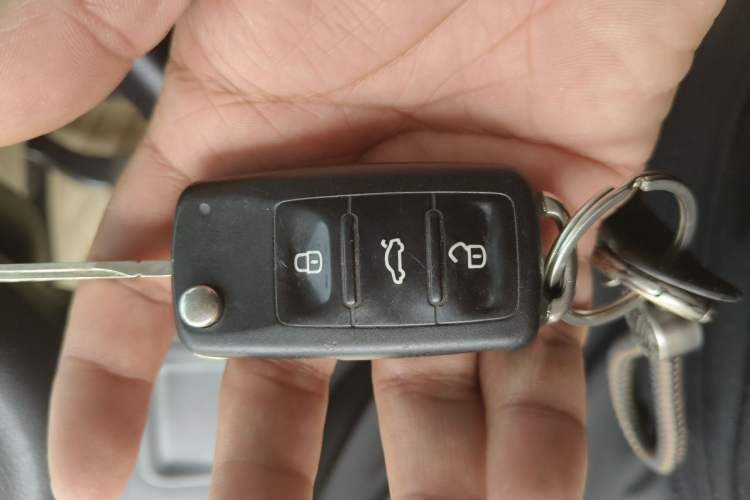 Used Volkswagen up! 2015 1.0L move up! Vehicle Key