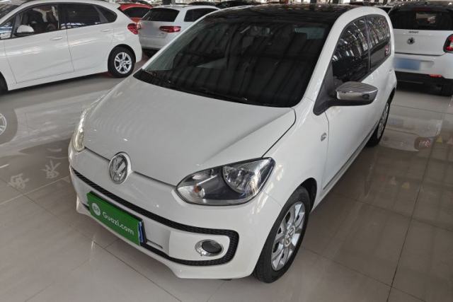 Used Volkswagen up! 2015 1.0L go high!