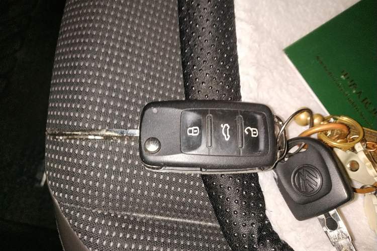 Used Volkswagen up! 2015 1.0L go high! Vehicle Key