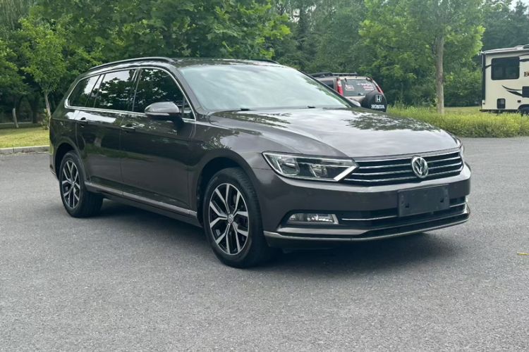 Used Volkswagen Variant 2018 380TSI Two-Wheel Drive Comfort Edition Exterior 1