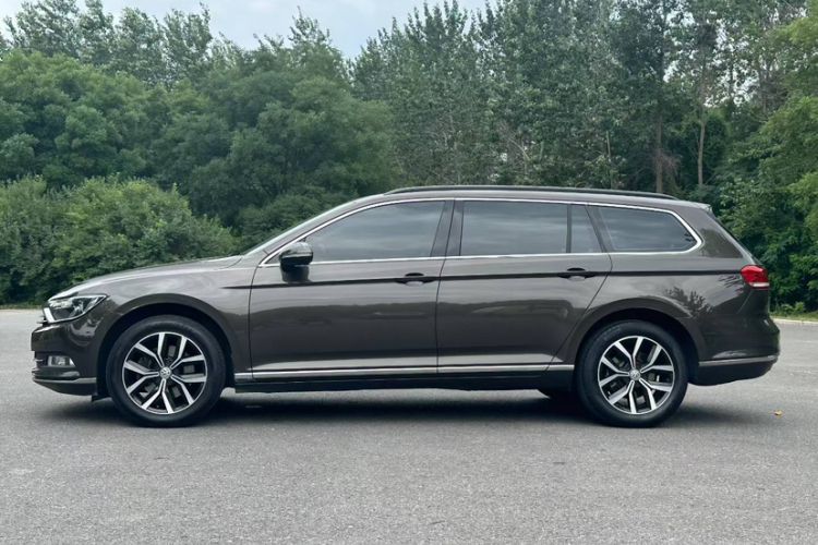 Used Volkswagen Variant 2018 380TSI Two-Wheel Drive Comfort Edition Exterior 2