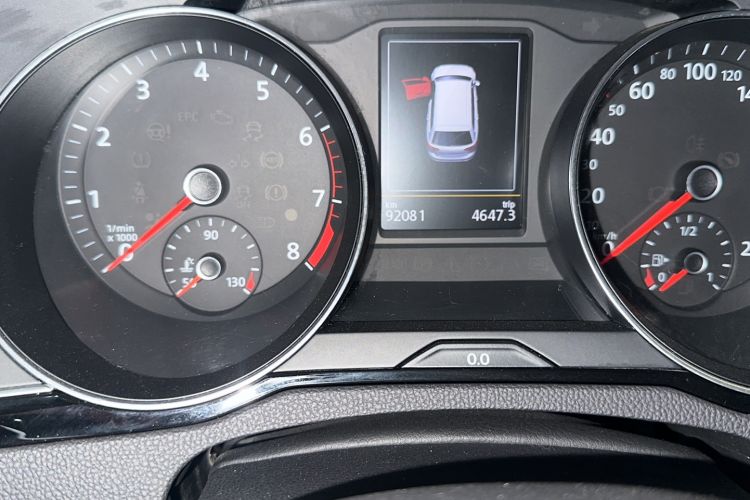 Used Volkswagen Variant 2018 380TSI Two-Wheel Drive Comfort Edition Odometer Close Up