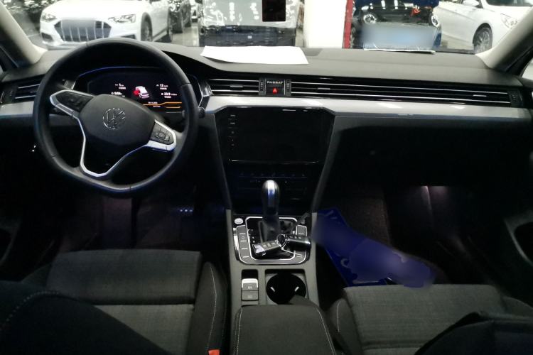 Used Volkswagen Variant 2021 2.0T Comfort Edition Center Console