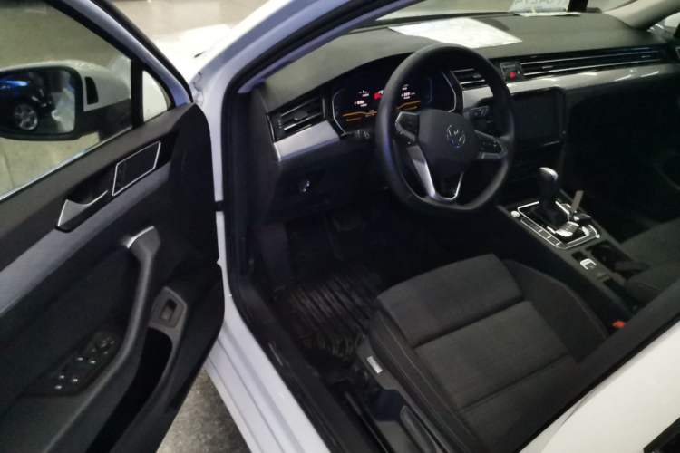 Used Volkswagen Variant 2021 2.0T Comfort Edition Driver Seat
