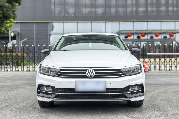 Used Volkswagen Variant 2018 380TSI Two-Wheel Drive Comfort Edition Exterior 1