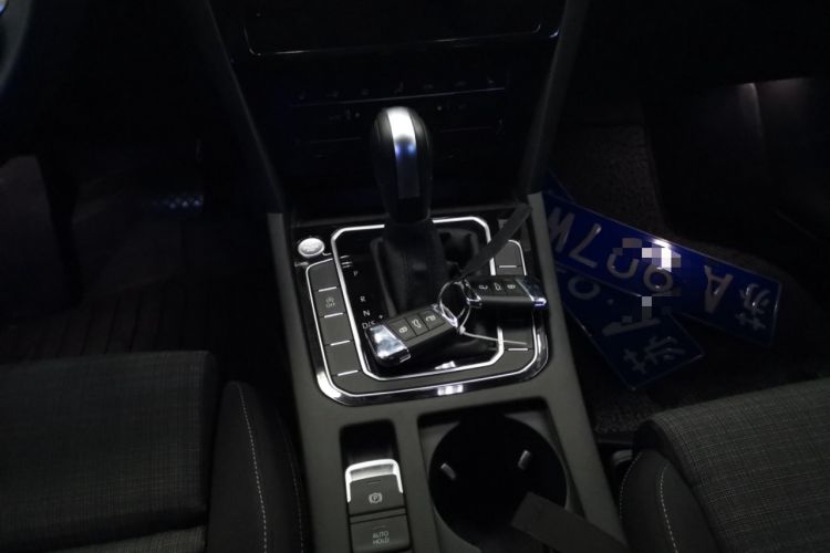 Used Volkswagen Variant 2021 2.0T Comfort Edition Gear Lever