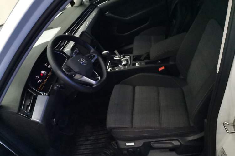 Used Volkswagen Variant 2021 2.0T Comfort Edition Left Front Seat