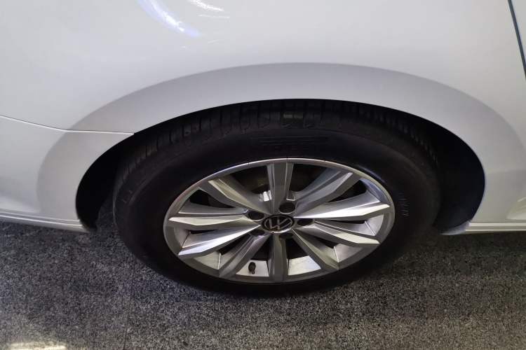 Used Volkswagen Variant 2021 2.0T Comfort Edition Right Rear Wheel Hub