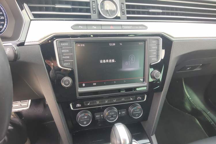 Used Volkswagen Variant 2016 380TSI Two-Wheel Drive R-Line Version Audio And AC Panel