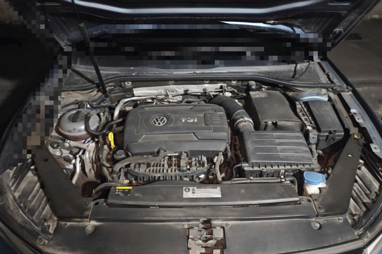 Used Volkswagen Variant 2016 380TSI Two-Wheel-Drive Style Edition Engine Bay
