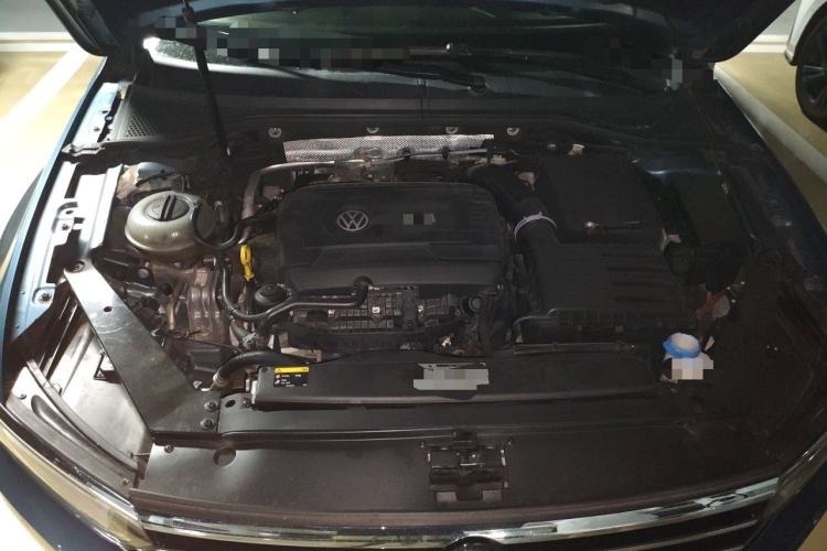 Used Volkswagen Variant 2016 380TSI Two-Wheel-Drive Style Edition Engine Bay
