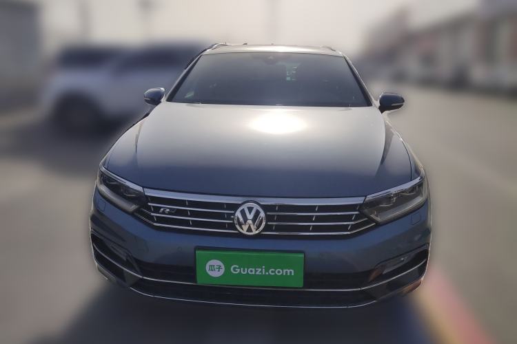 Used Volkswagen Variant 2016 380TSI Two-Wheel Drive R-Line Version Front